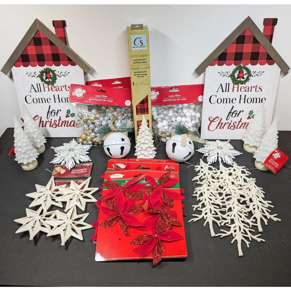 Lot of 31 Christmas Decorations Ornaments